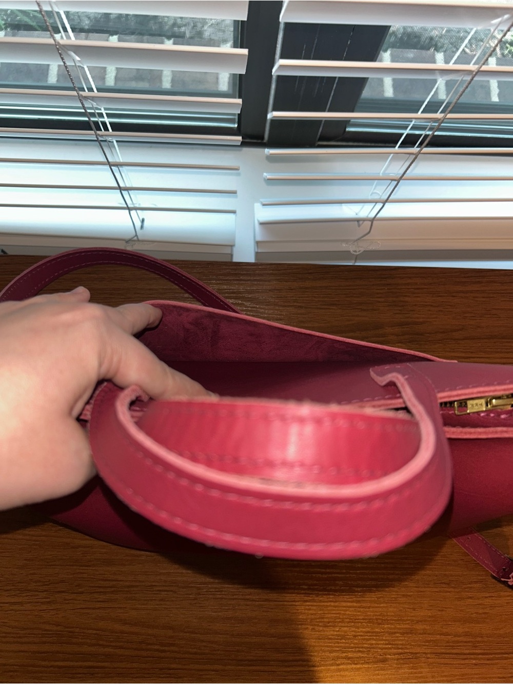 Portland Leather Goods (PLG) Medium Zippered Crossbody in Berry Good - Picture 4 of 5